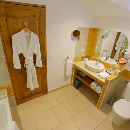 Bed & Breakfast Maison Chenet - Les Entre Vigne Et Garrigue - Teritoria