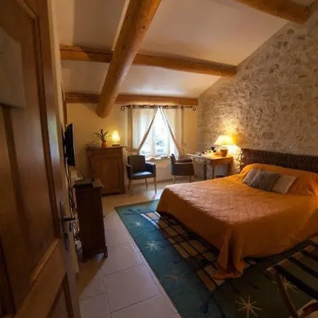 فندق مبيت وإفطار Maison Chenet - Les Entre Vigne Et Garrigue - Teritoria 3*