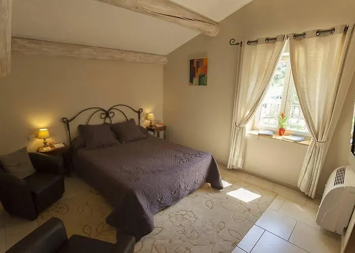 فندق مبيت وإفطار Maison Chenet - Les Entre Vigne Et Garrigue - Teritoria Pujaut