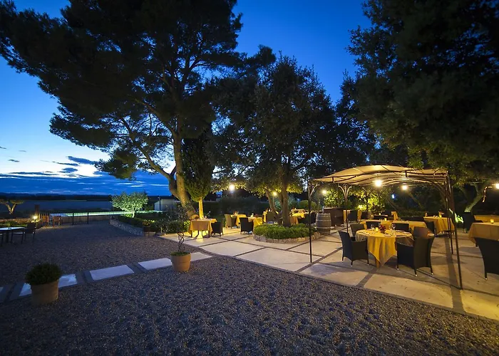 Maison Chenet - Les Entre Vigne Et Garrigue - Teritoria 4* Pujaut